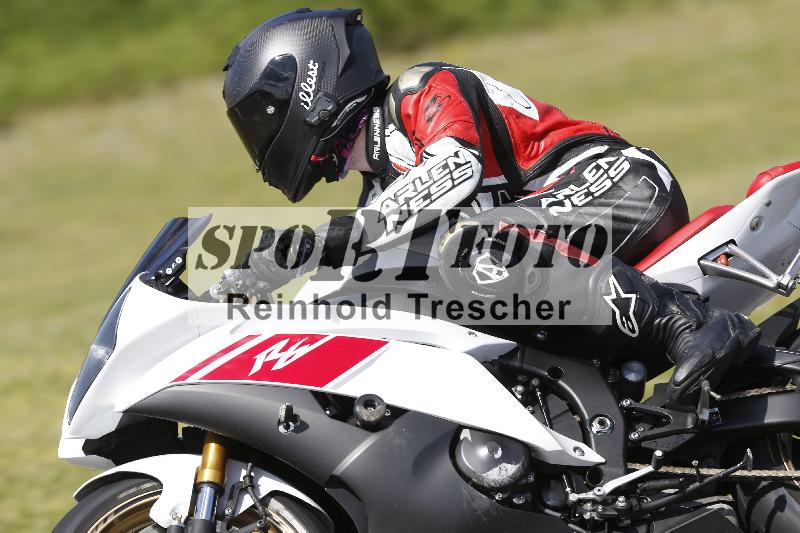 /Archiv-2025/09 22.04.2025 Cornu Master School ADR/rot-rouge/4